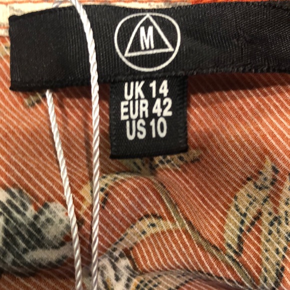 Missguided ASOS Flared Sleeve Floral Bodysuit - Picture 5 of 8